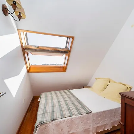 Casa Amarela, 9-room House Holiday home