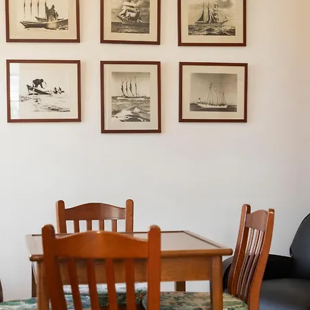Casa Amarela, 9-room House Holiday home