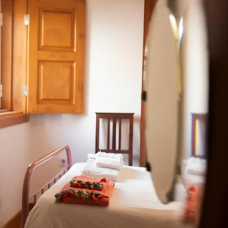 Holiday home Casa Amarela, 9-room House *