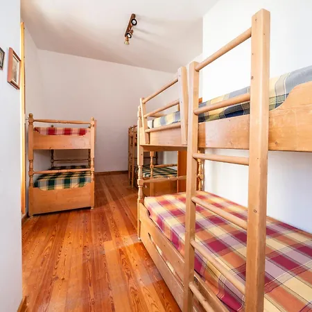 Casa Amarela, 9-room House Barra