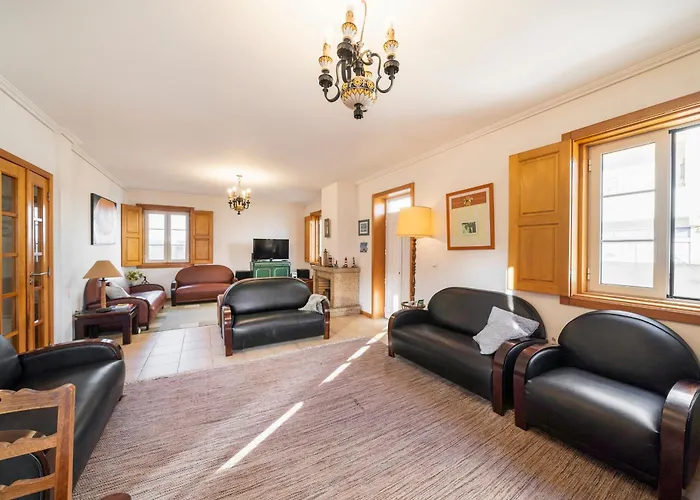 Casa Amarela, 9-room House * Barra