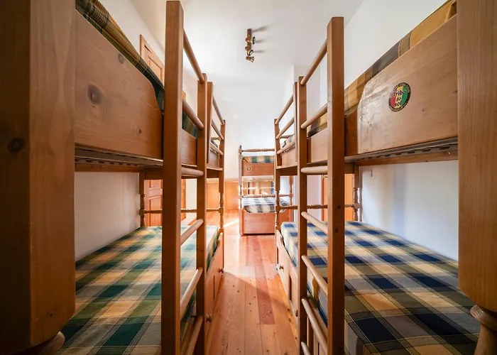 Сasa de vacaciones Casa Amarela, 9-room House