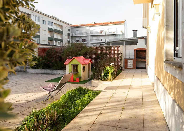 Casa Amarela, 9-room House Barra