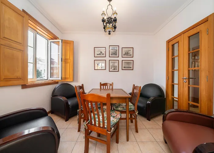 Casa Amarela, 9-room House * Barra