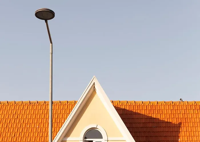 Casa Amarela, 9-room House * Barra