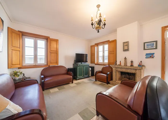 Casa Amarela, 9-room House * Barra