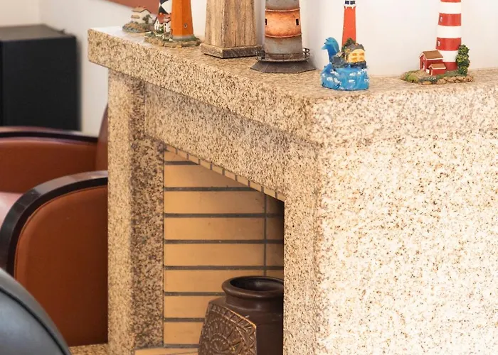 Casa Amarela, 9-room House * Barra