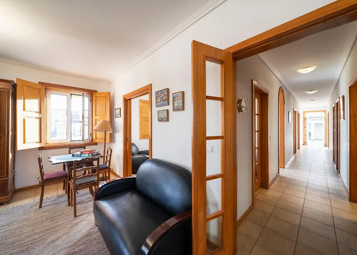 Casa Amarela, 9-room House Barra