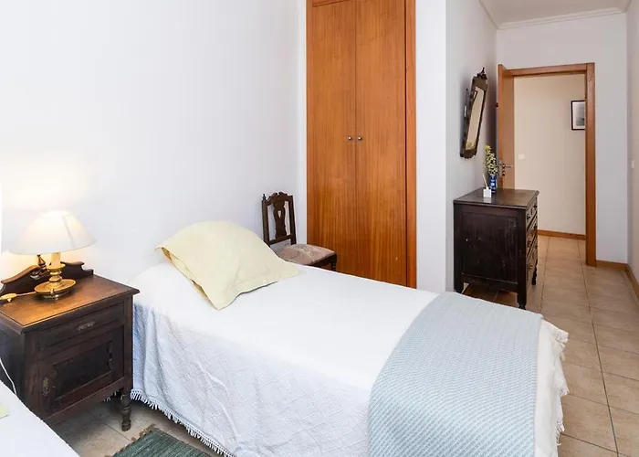 Casa Amarela, 9-room House *