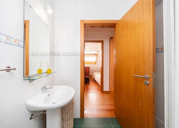 Casa Amarela, 9-room House * Barra